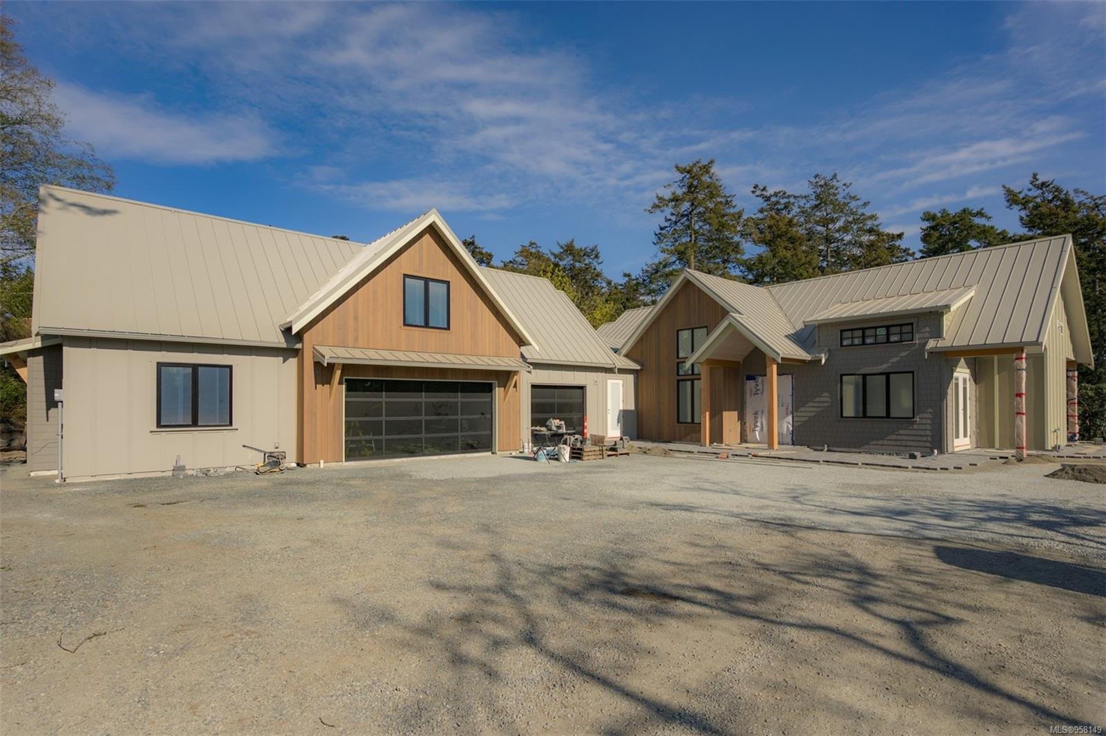 2789 Arbutus Rd