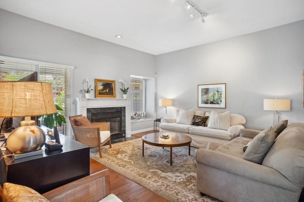 230 Waterleigh Dr