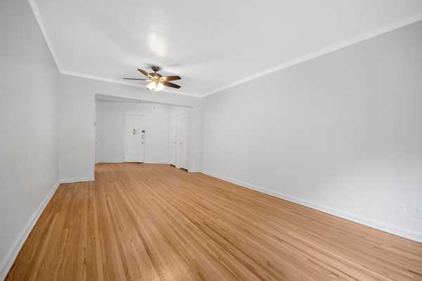 915 E 17th Street 116