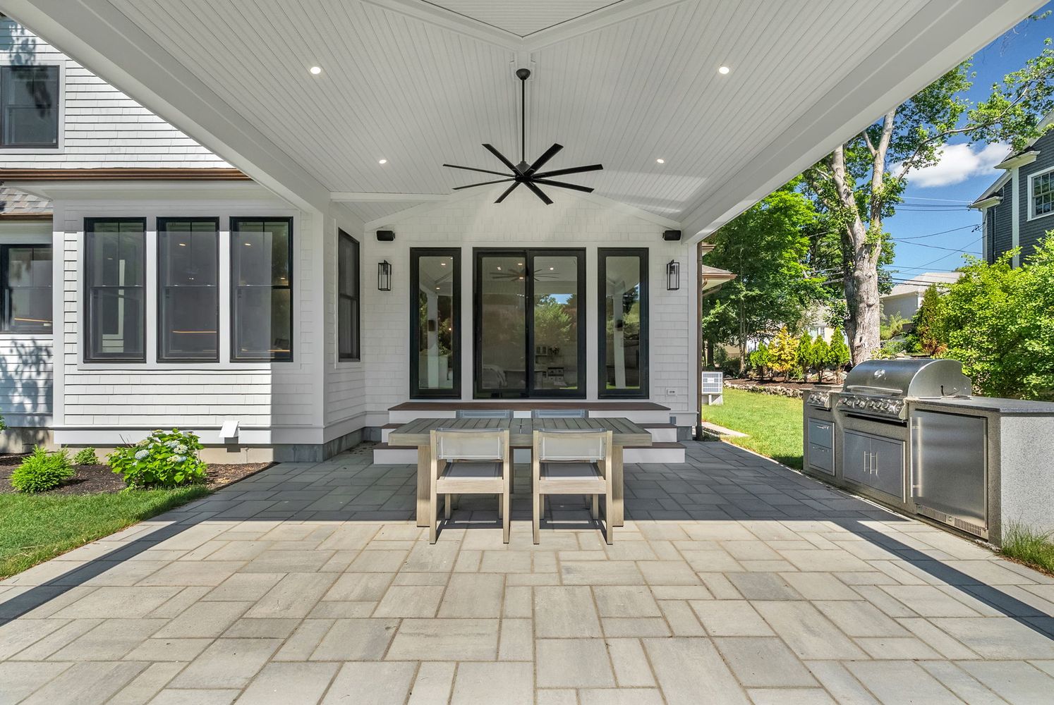 98 Beethoven Ave