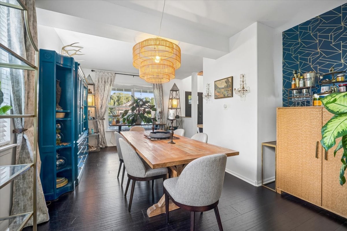 Stunning McHenry Oasis