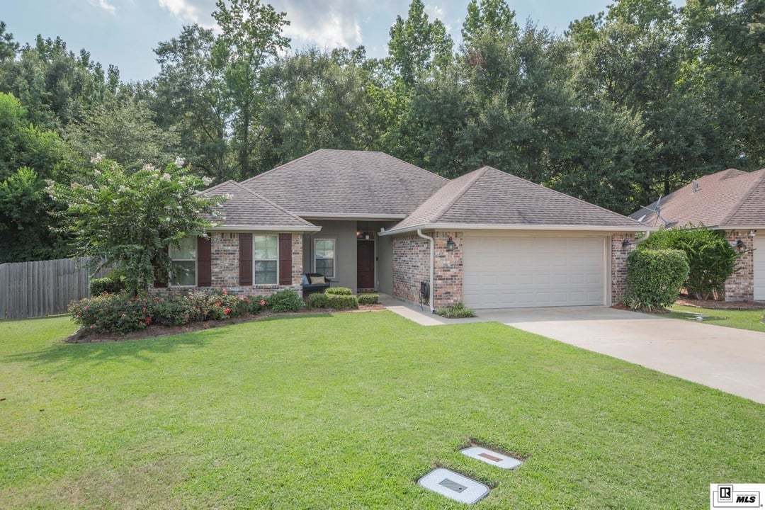 325 Hedge Hill Cove
