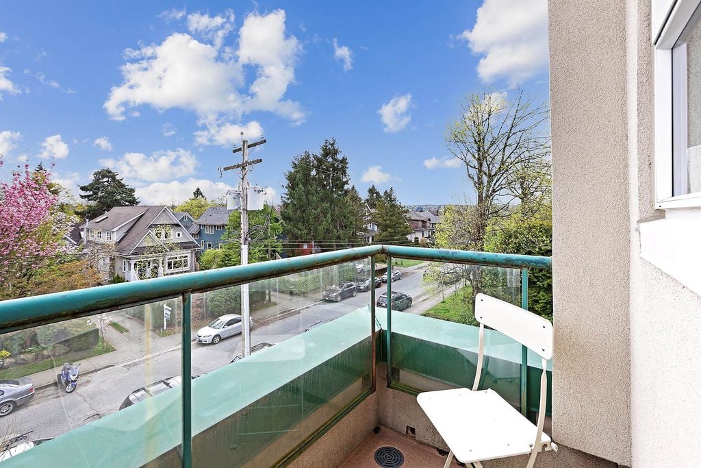 2091 Vine St, #PH1