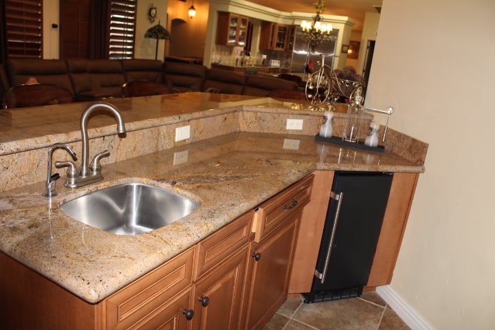 2562 Beverly Glen Dr. 