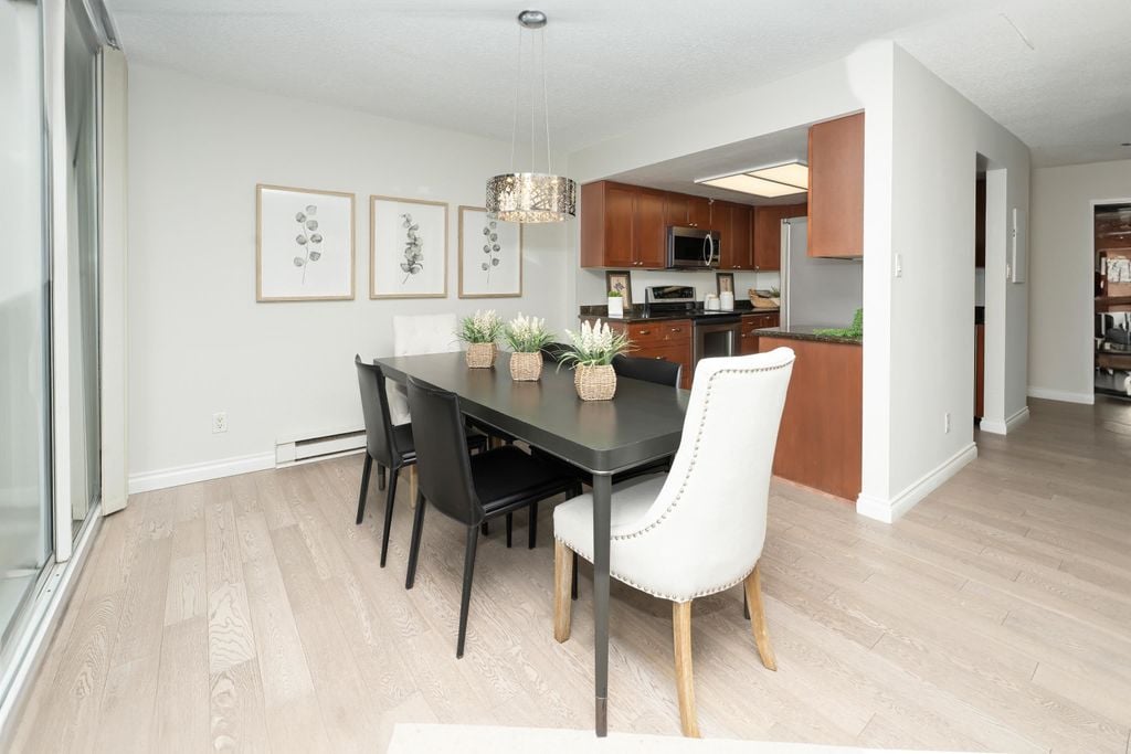 1045 Quayside Dr, #1001