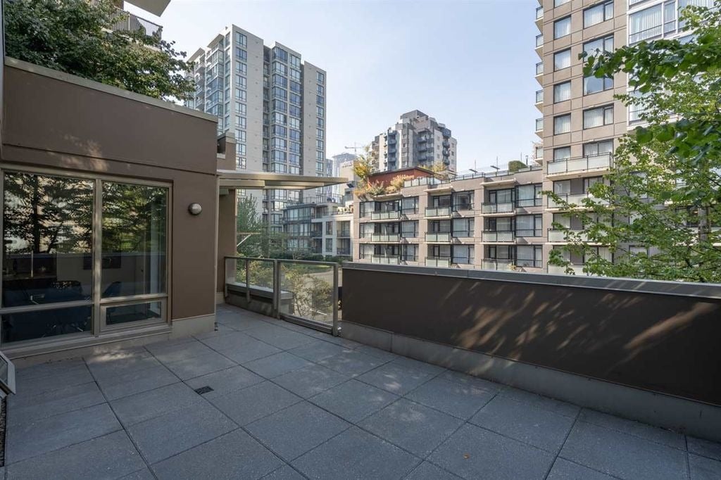 1055 Richards St, #509