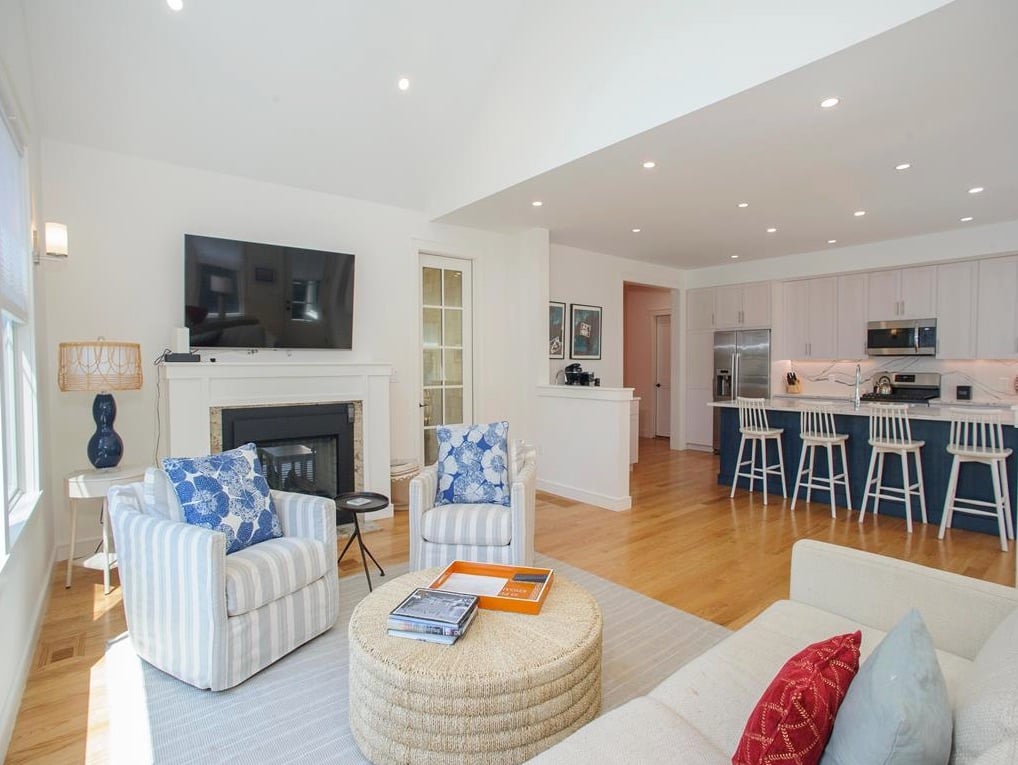 33 Pine St