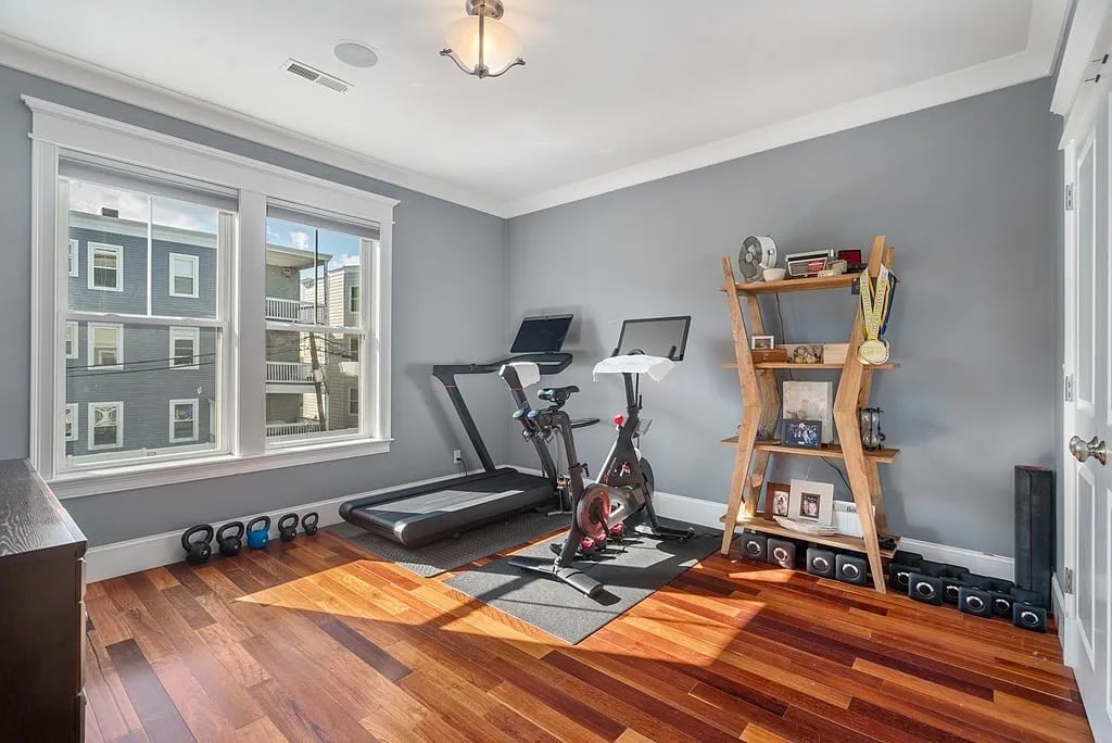 25 Mount Vernon St #3