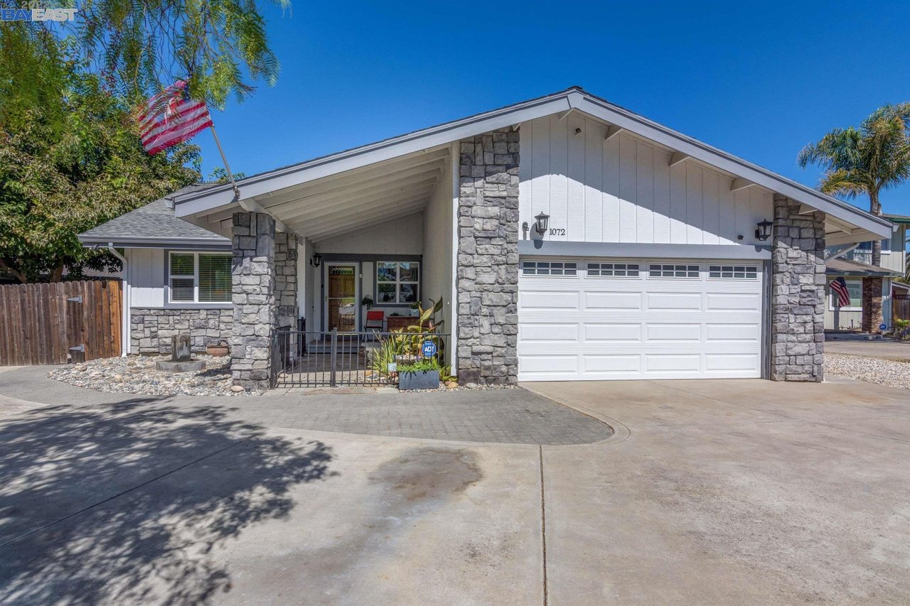 1072 Willow Lake Road