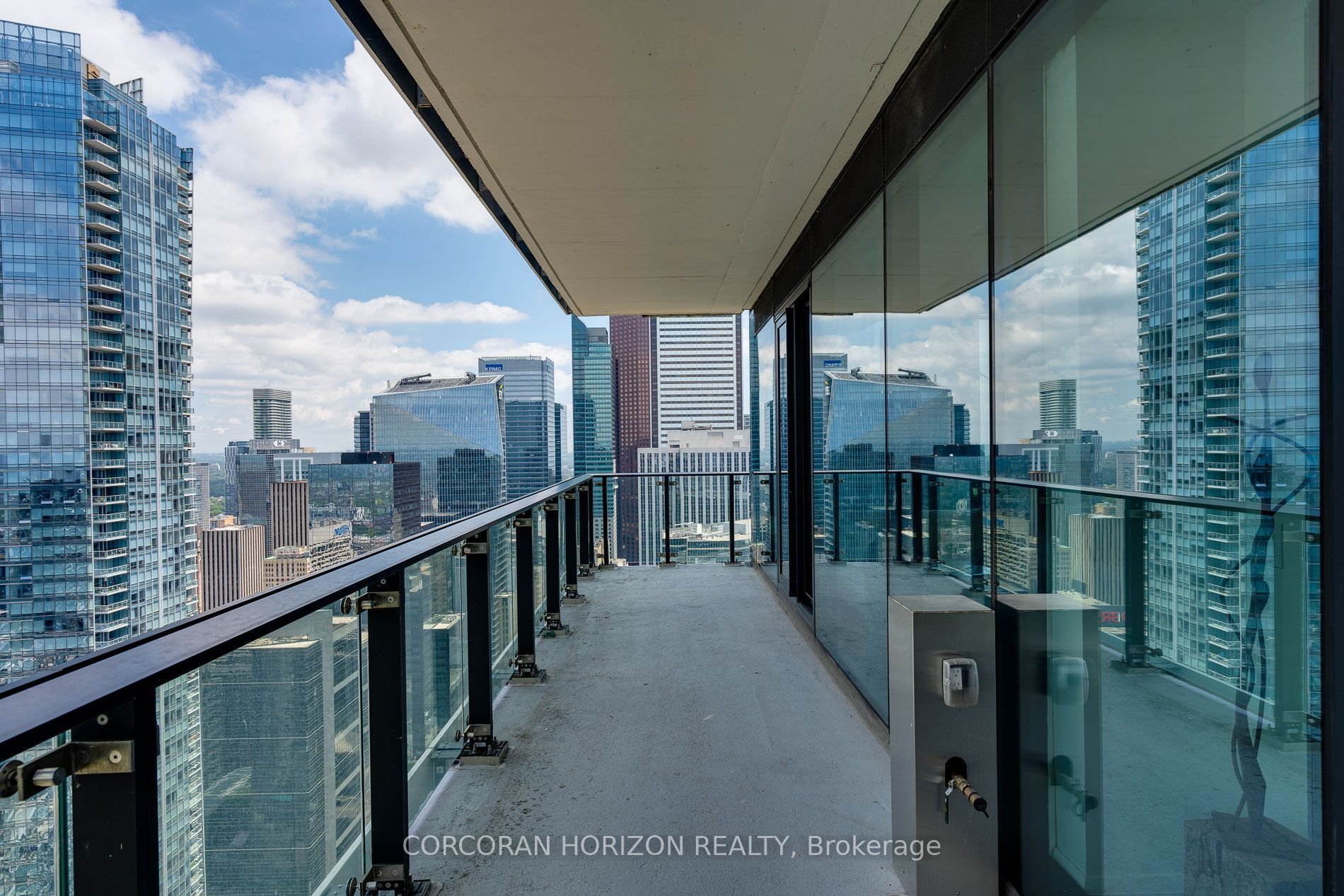 PENTHOUSE PERFECTION ON THEATRE ROW