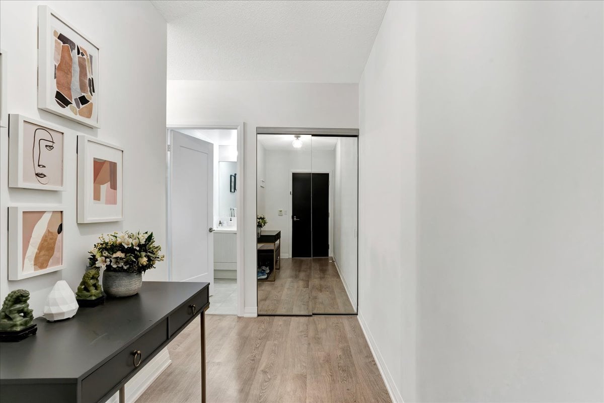 #310 - 101 Erskine Avenue