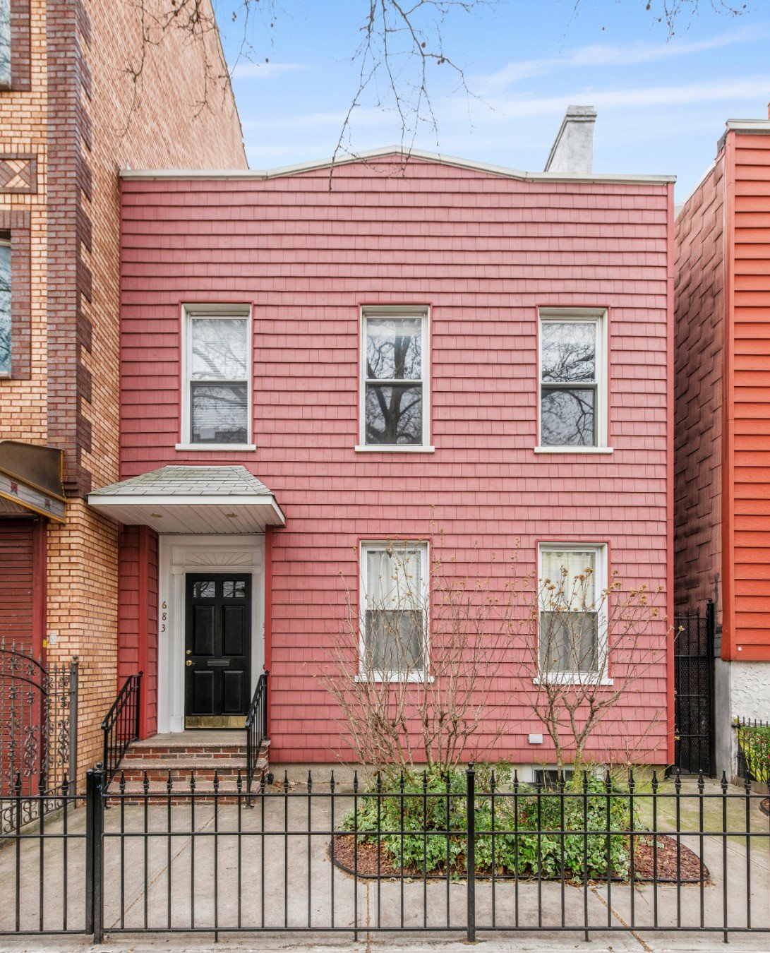 683 Leonard Street
