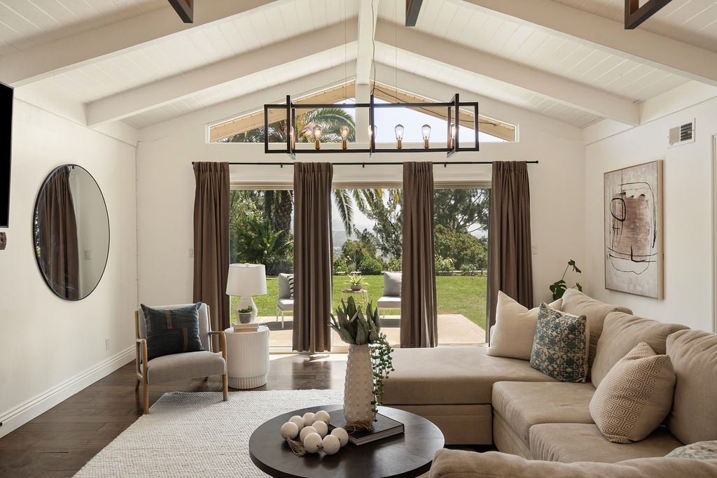 11042 Hunting Horn Drive, North Tustin, CA 