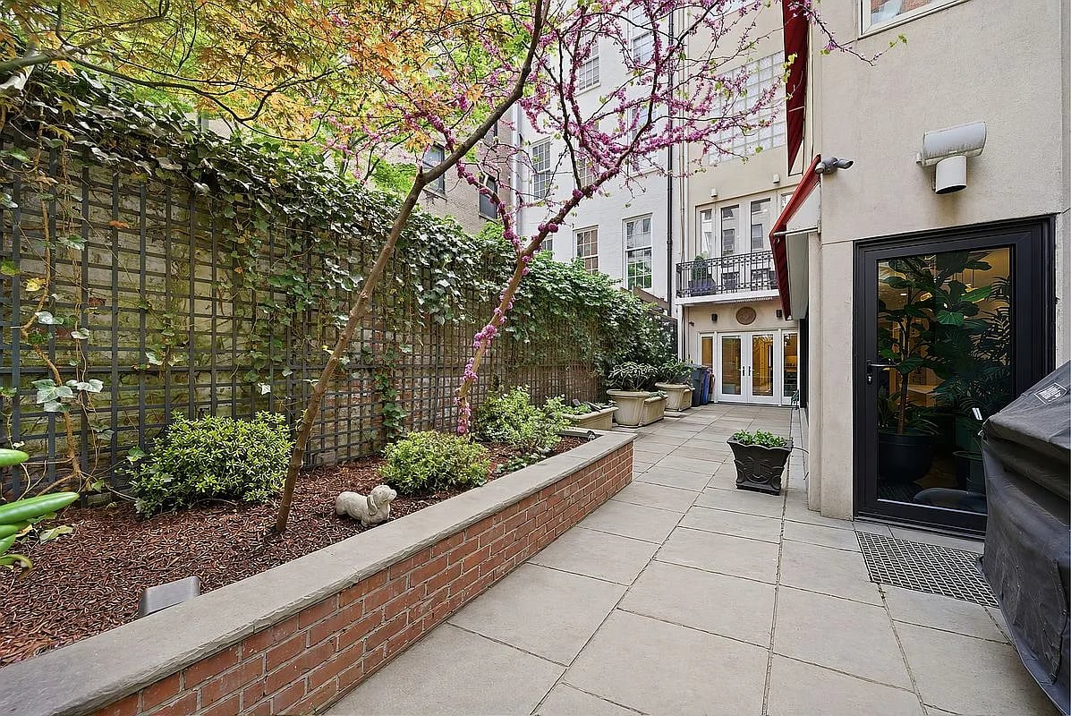 67 East 82nd Street