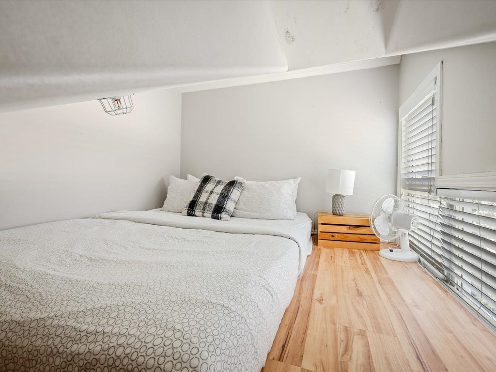 2134 Sarajevo Dr, #1