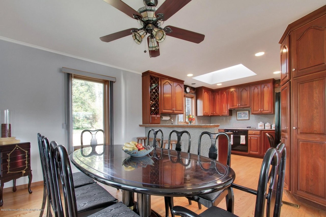 60 Laury Dr