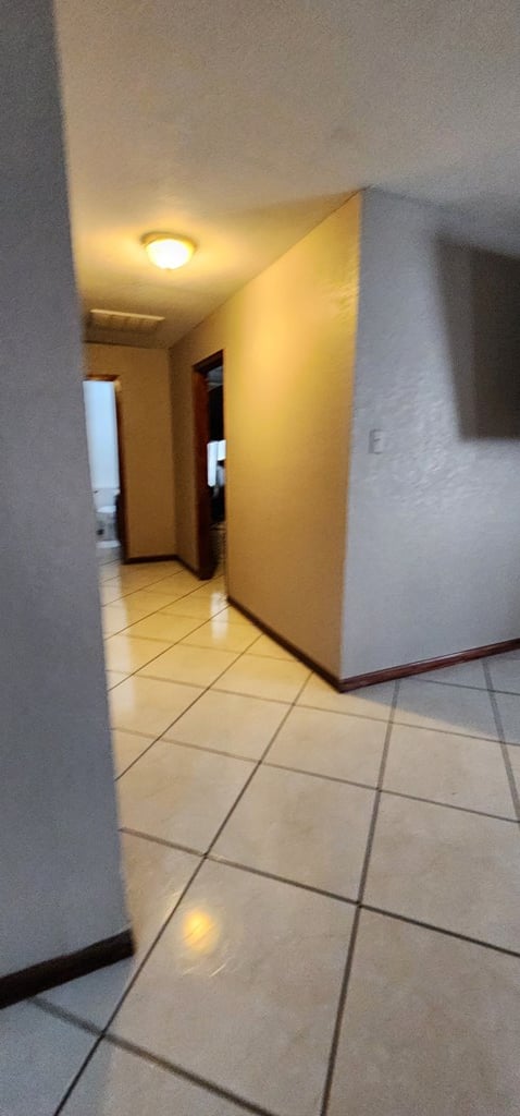 2880 Yucca Cir