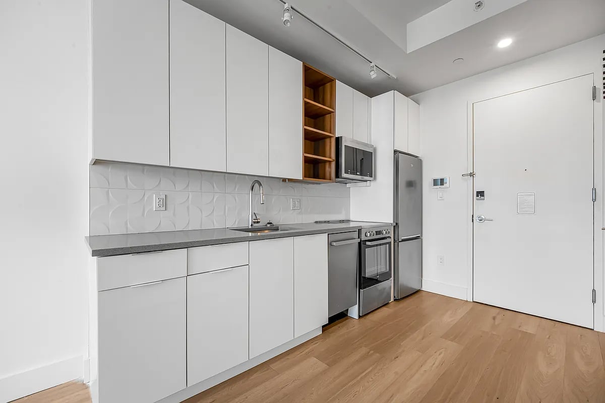 1457 Flatbush Avenue 611