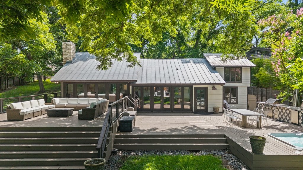 2932 Oestrick Lane
