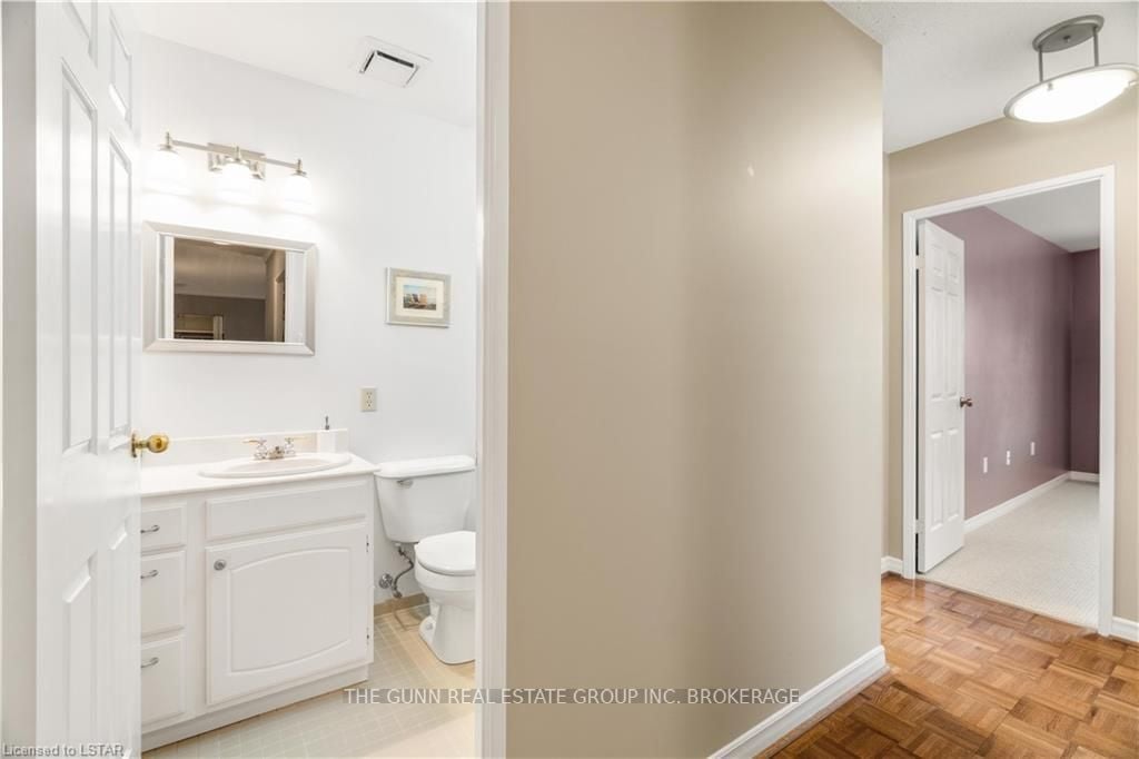 300 Everglade Cres 22