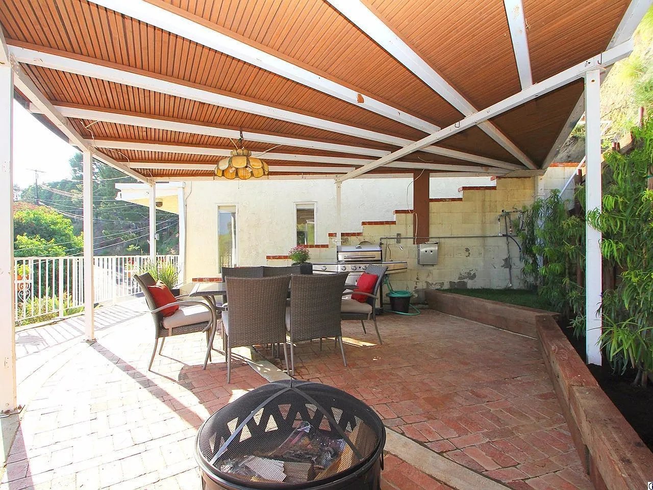1330 Paseo Redondo