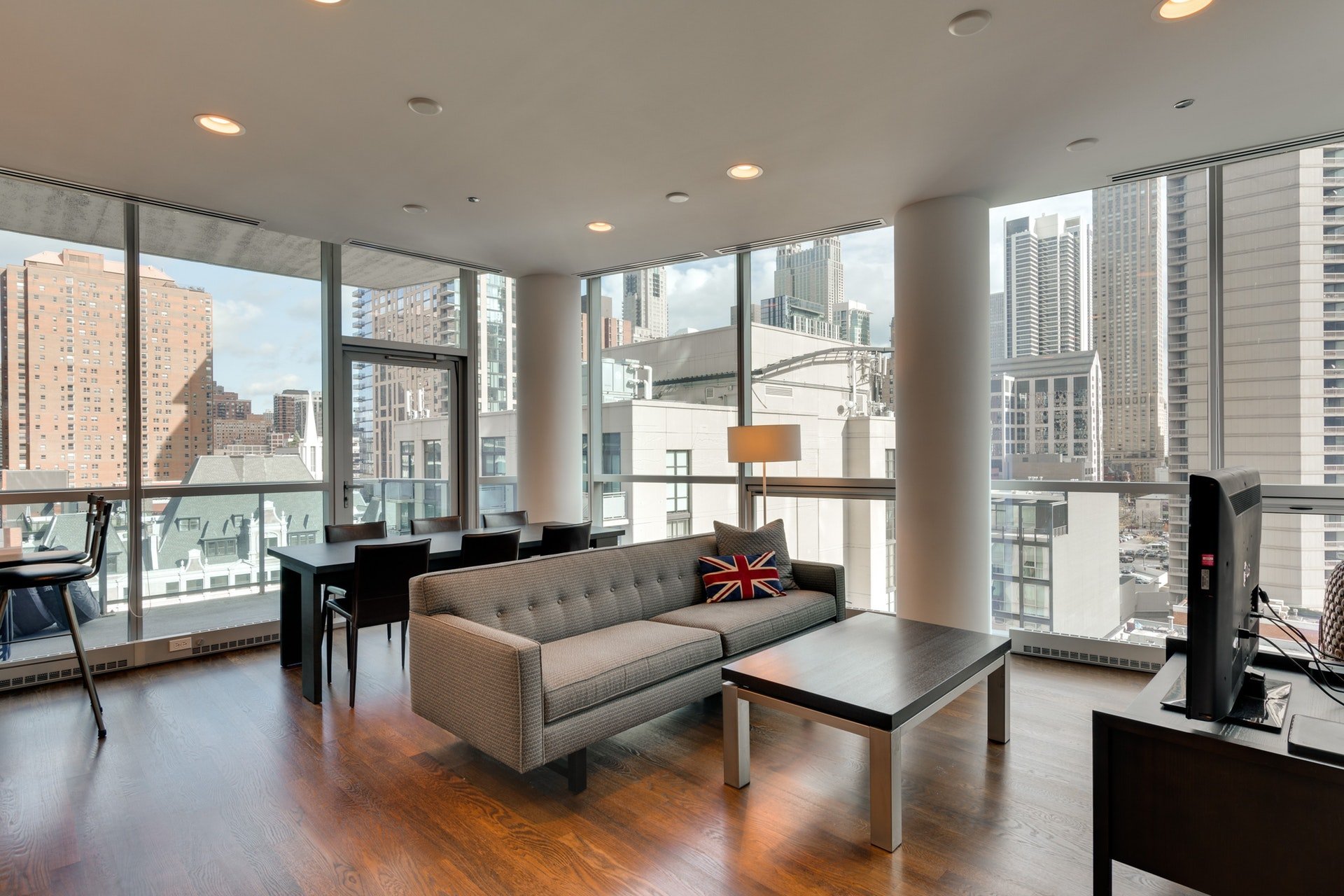 110 West Superior Street 1004