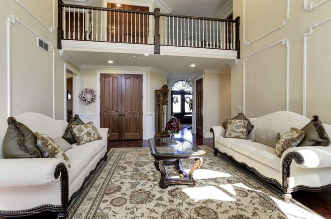 4 Edgewood Ct