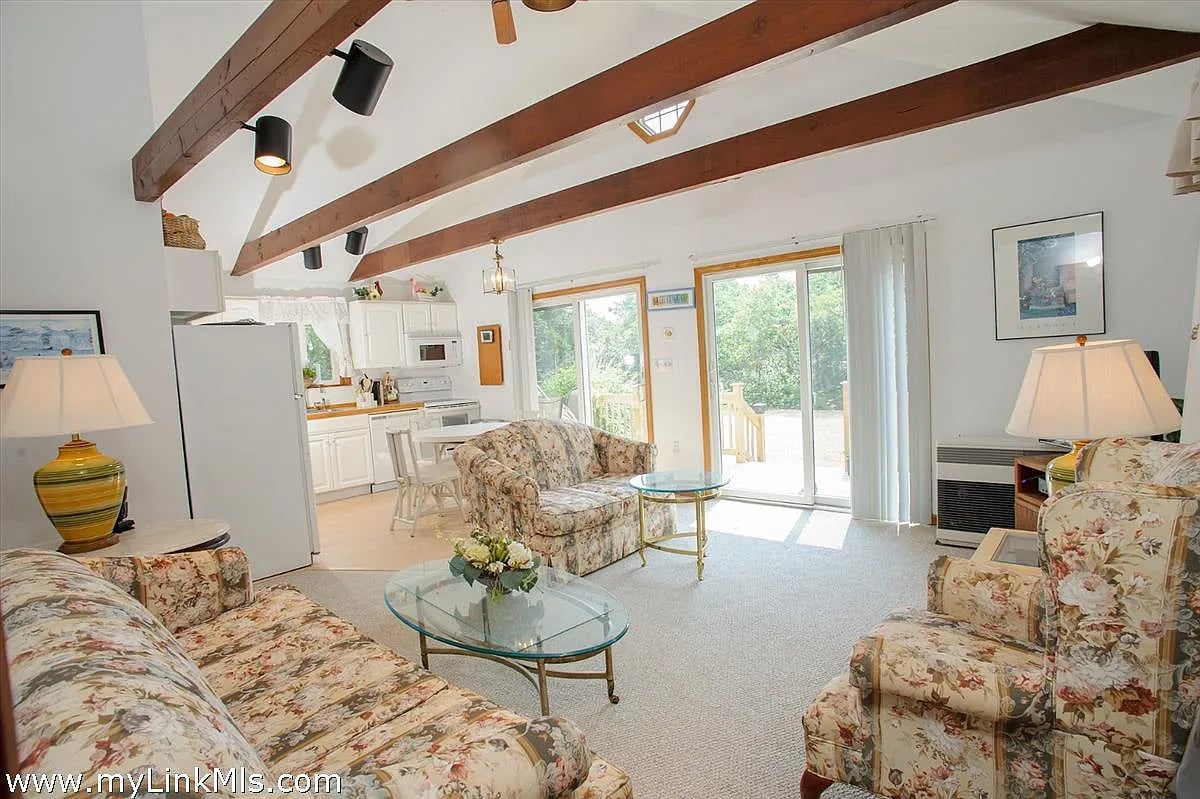 137 Charles Neck Way