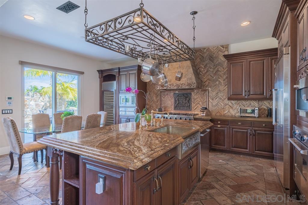 11415 Mustang Ridge Dr