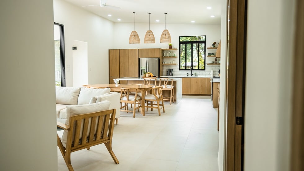 Luxury Riverfront Residence in Playa Dominical Walk to the Beach