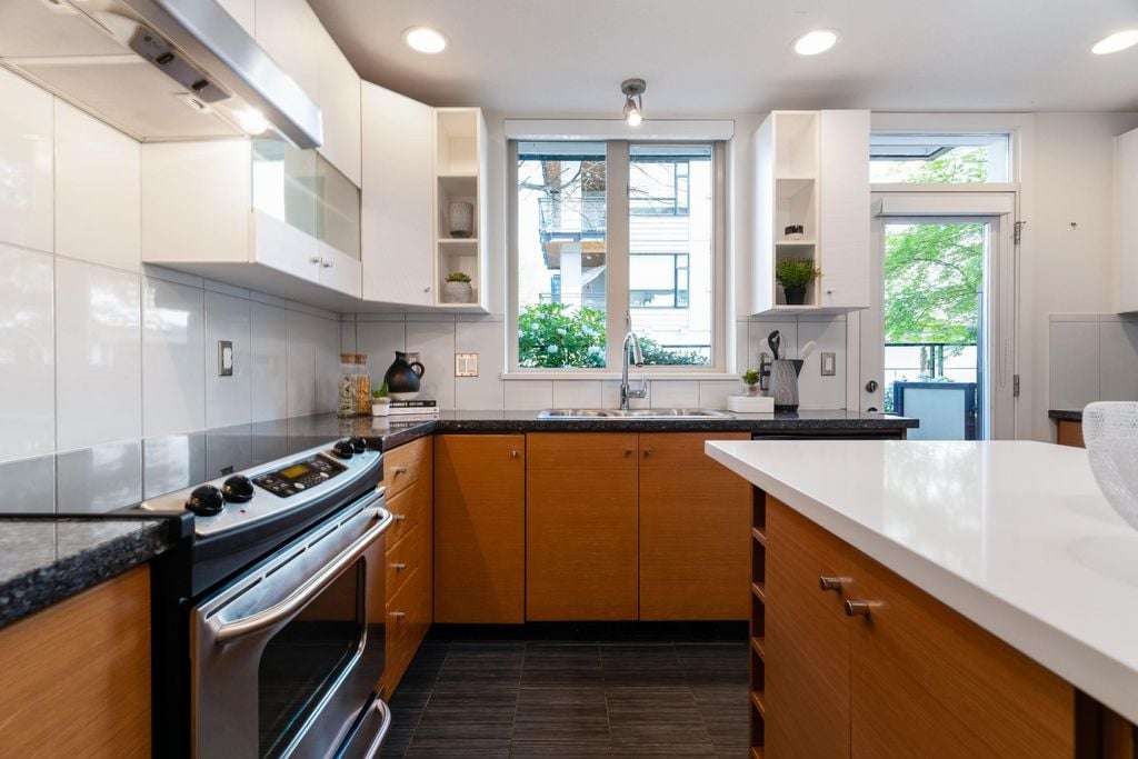 728 W 14th St, #44