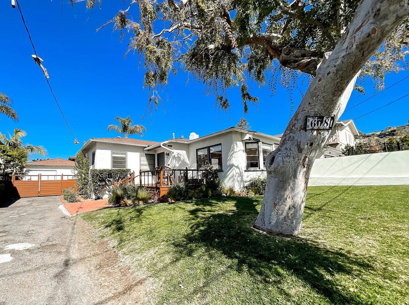 608 Seaview Street