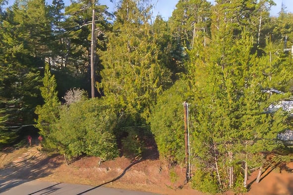 Sold Manzanita homesite on VL North Ave Unit 1302 represented by Meadow Davis of Home + Sea Realty with corner lot setting and utilities available