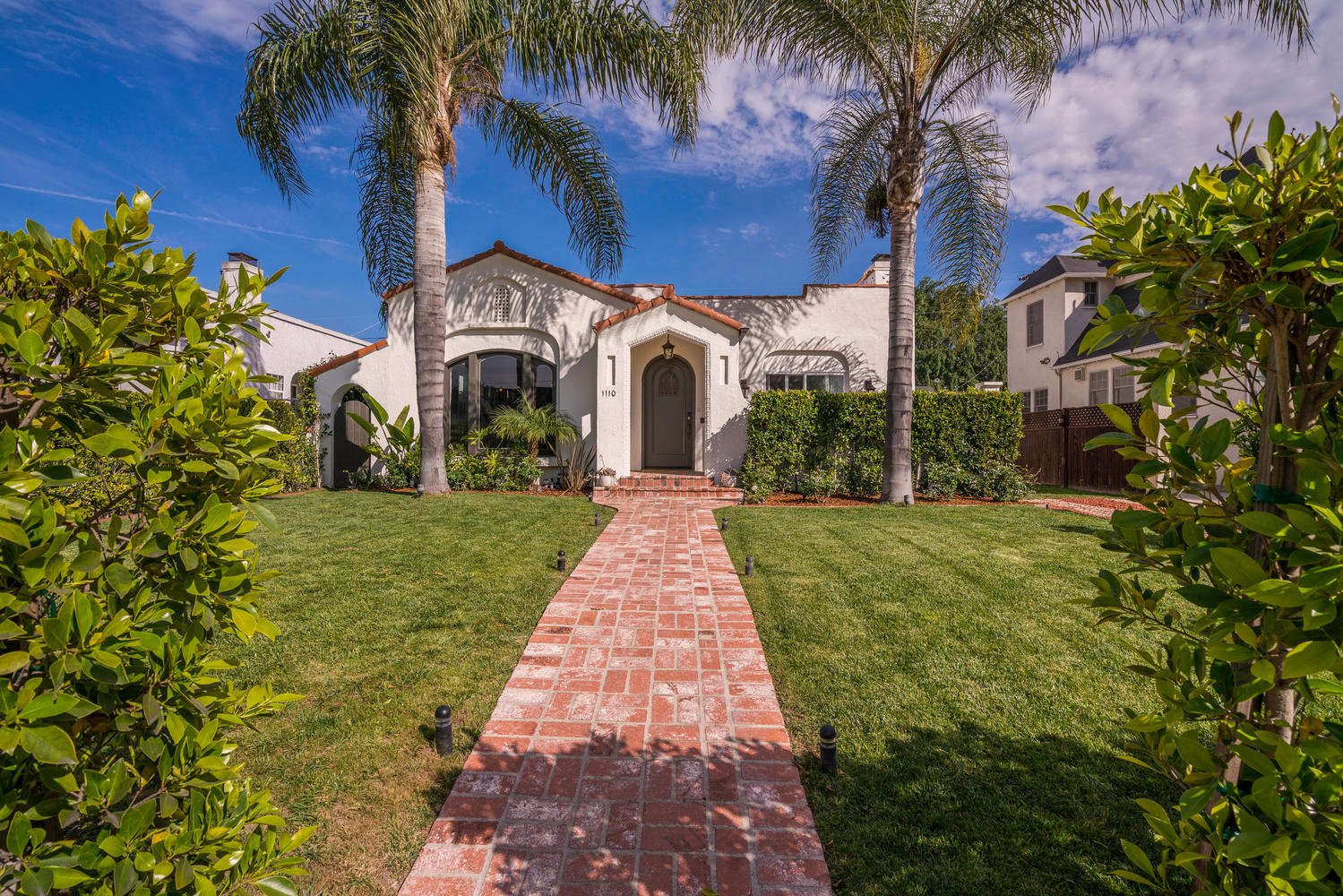  1110 S Ridgeley Dr