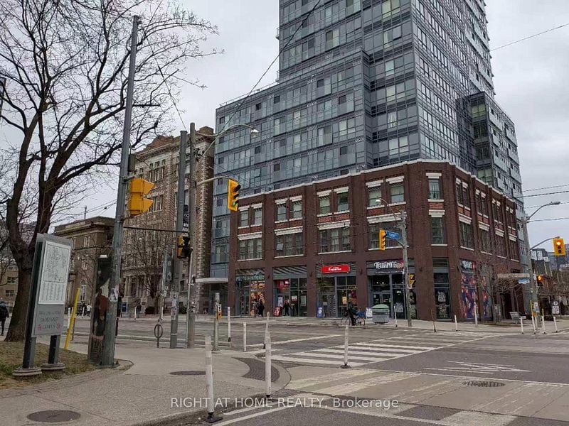 181 Huron St 1205, Toronto