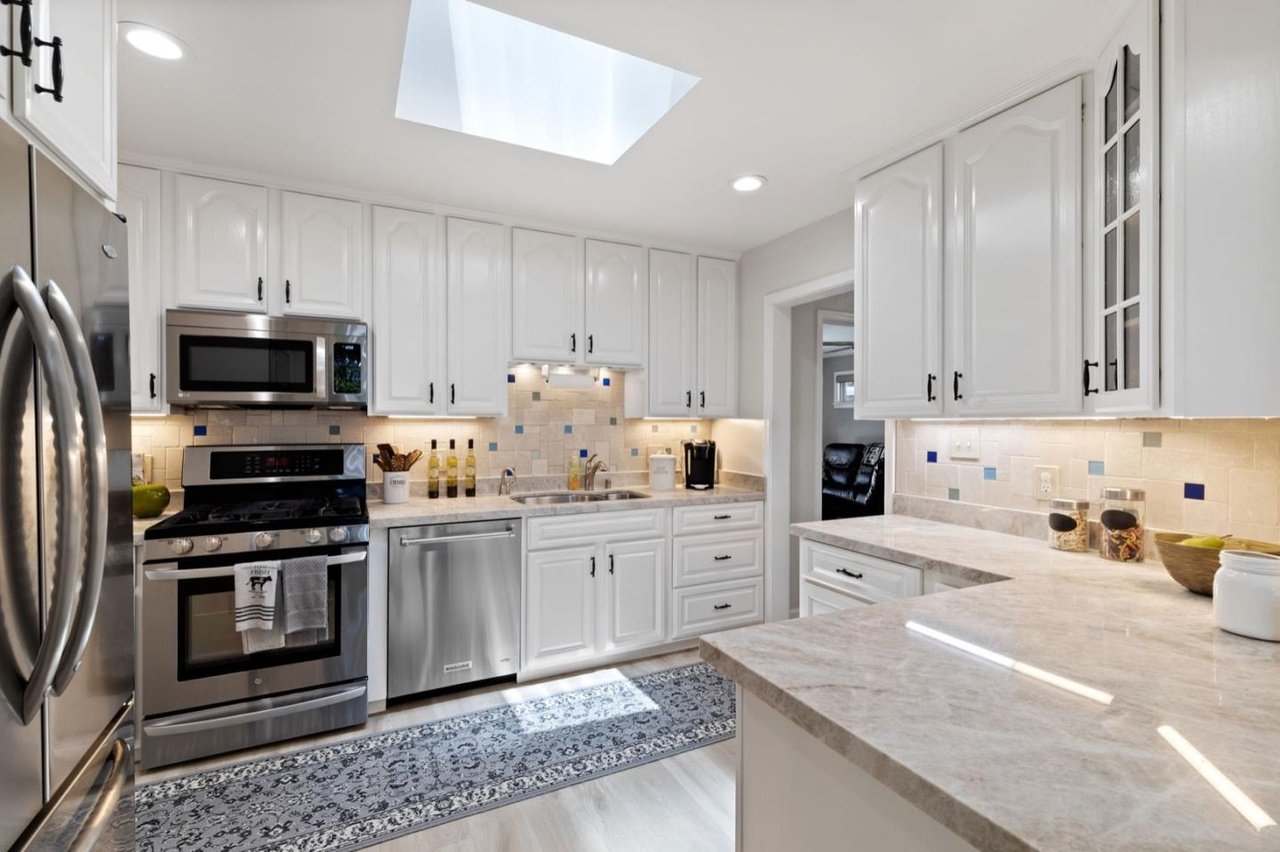 151 E St