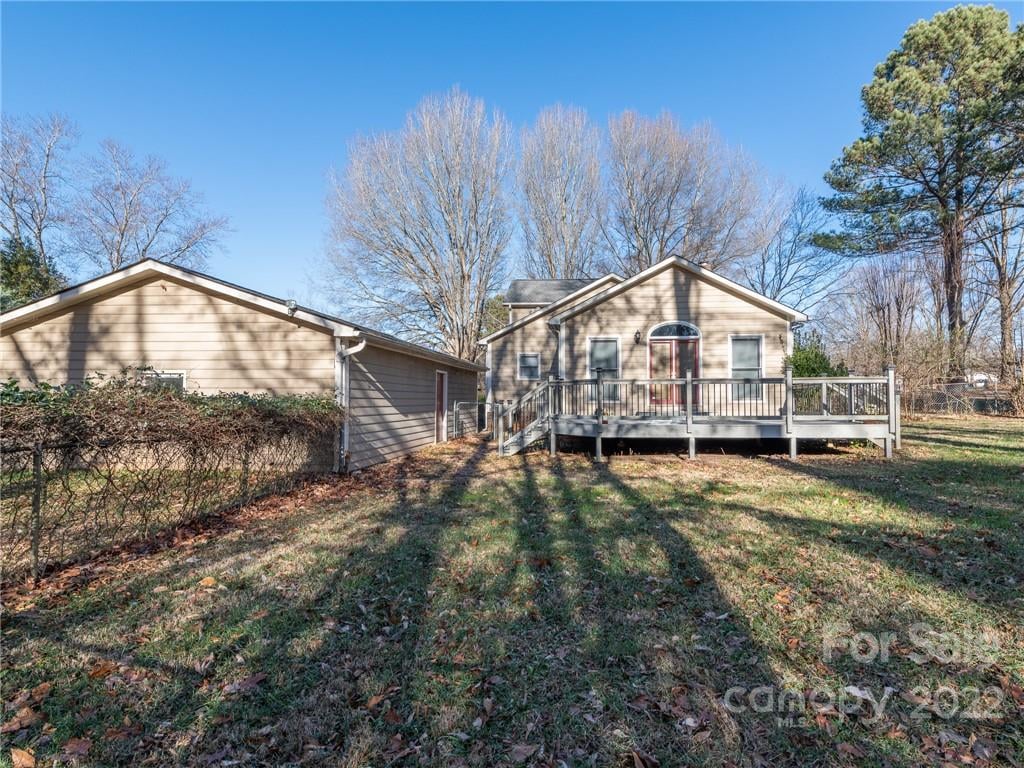 5400 Country Woods Dr