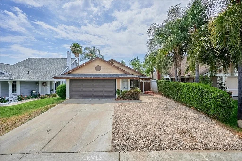13129 Eyota Dr