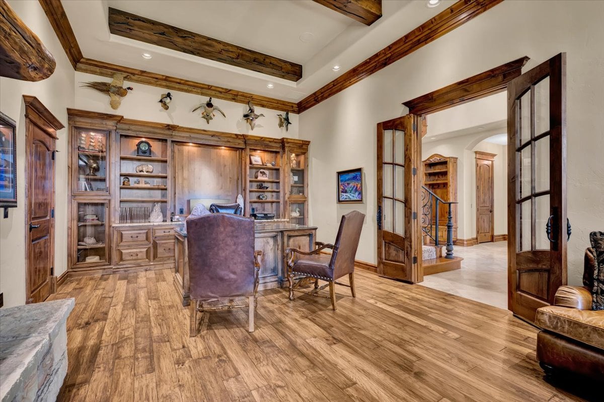 Casa Bella Estate – A Masterpiece of Luxury & Elegance in Mustang, Oklahoma - Wyatt Poindexter - The Agency 