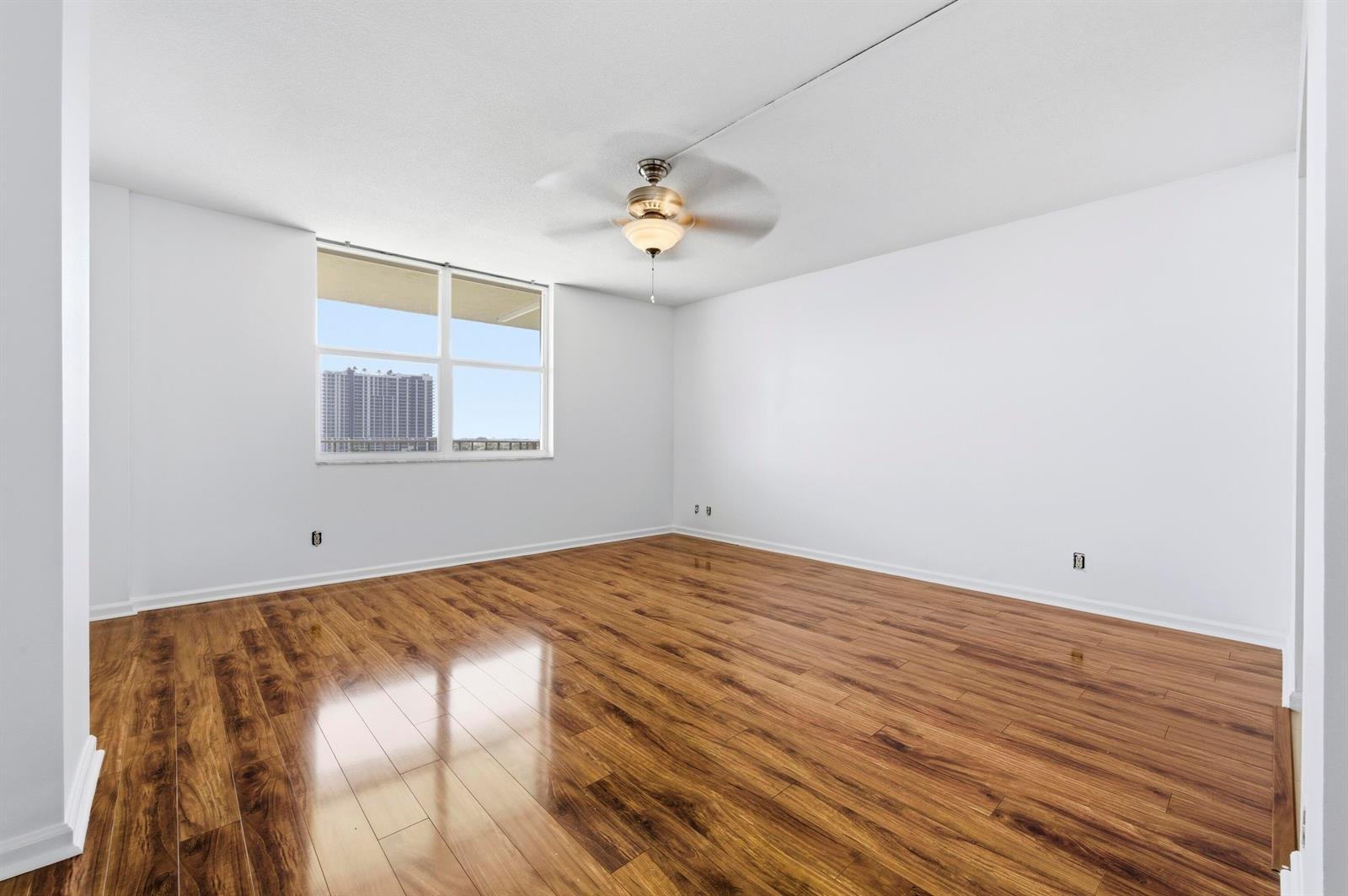 801 Lake Shore Drive #817