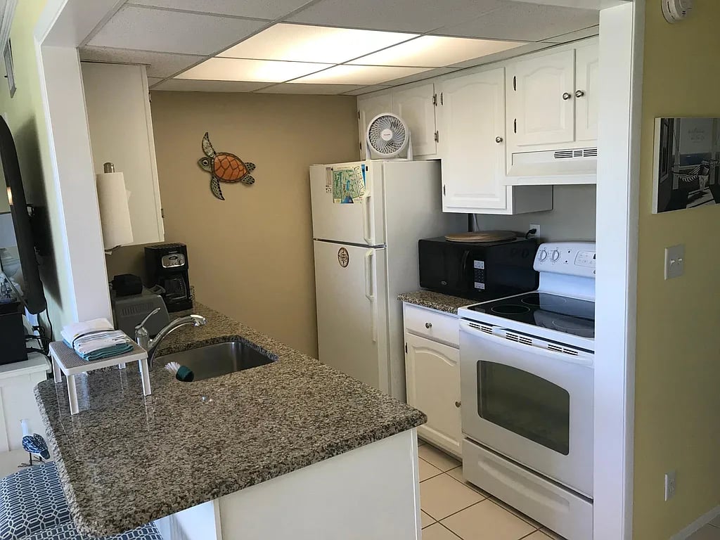 775 Gulf Shore Dr #1006