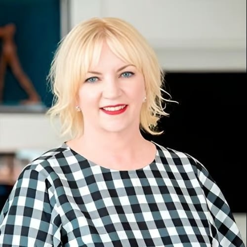 Amy Armas Redwood City, CA Real Estate Agent Headshot