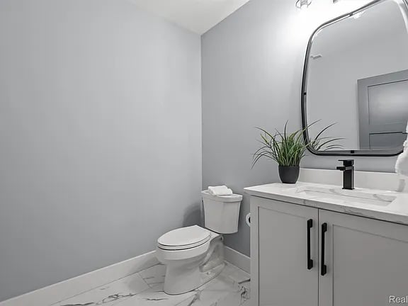 1326 Cedar Dr
