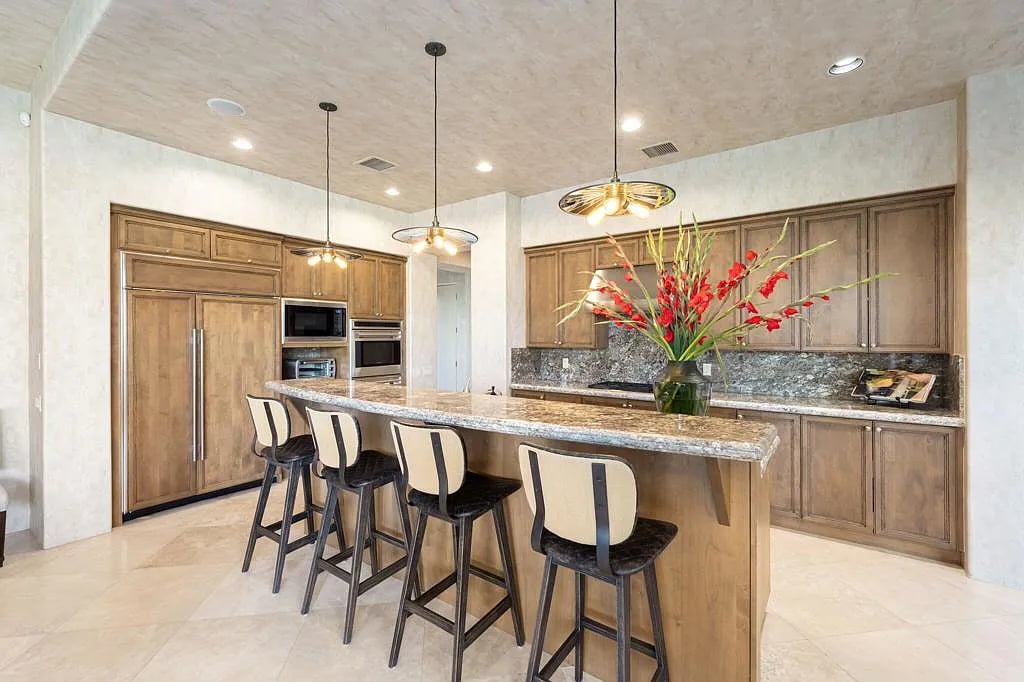 77613 N Via Villaggio