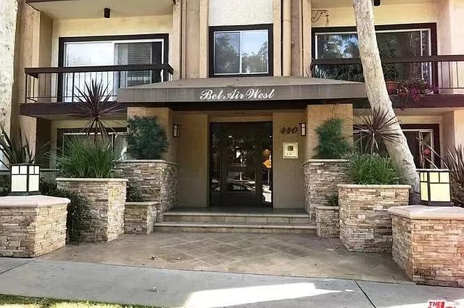 440 Veteran Ave #202