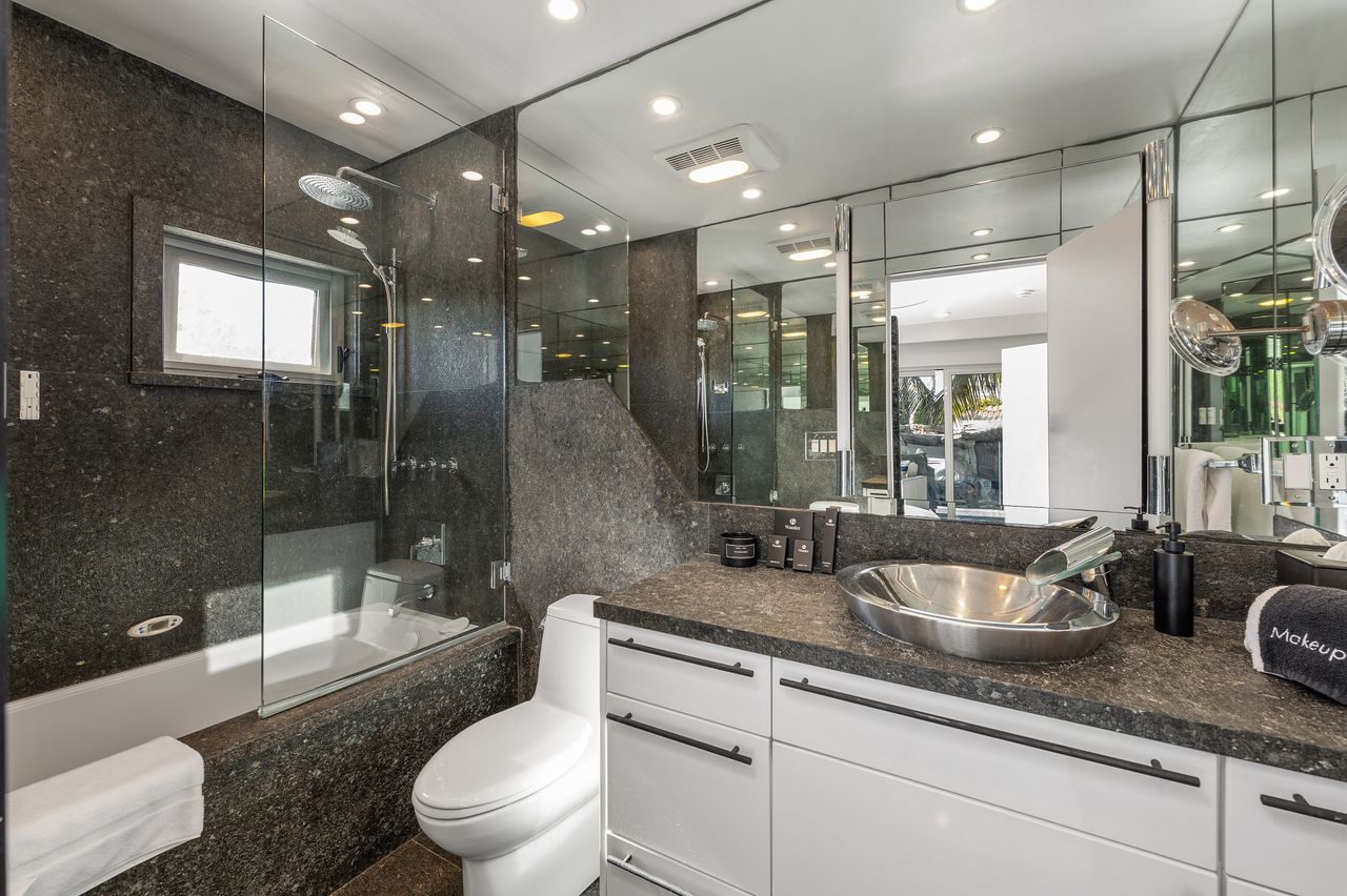 Encinitas Oceanfront Retreat