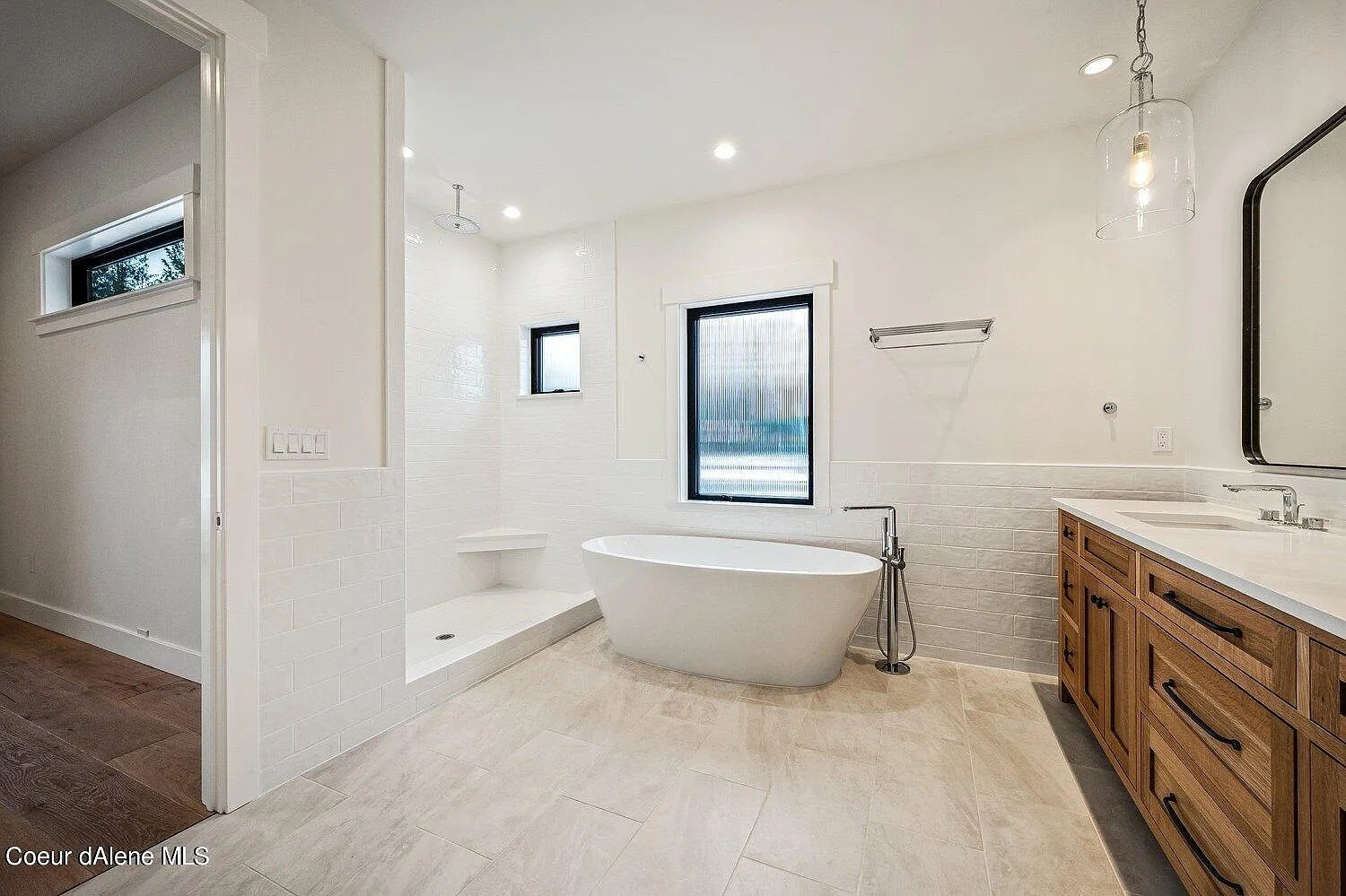 428 W Beach Ct