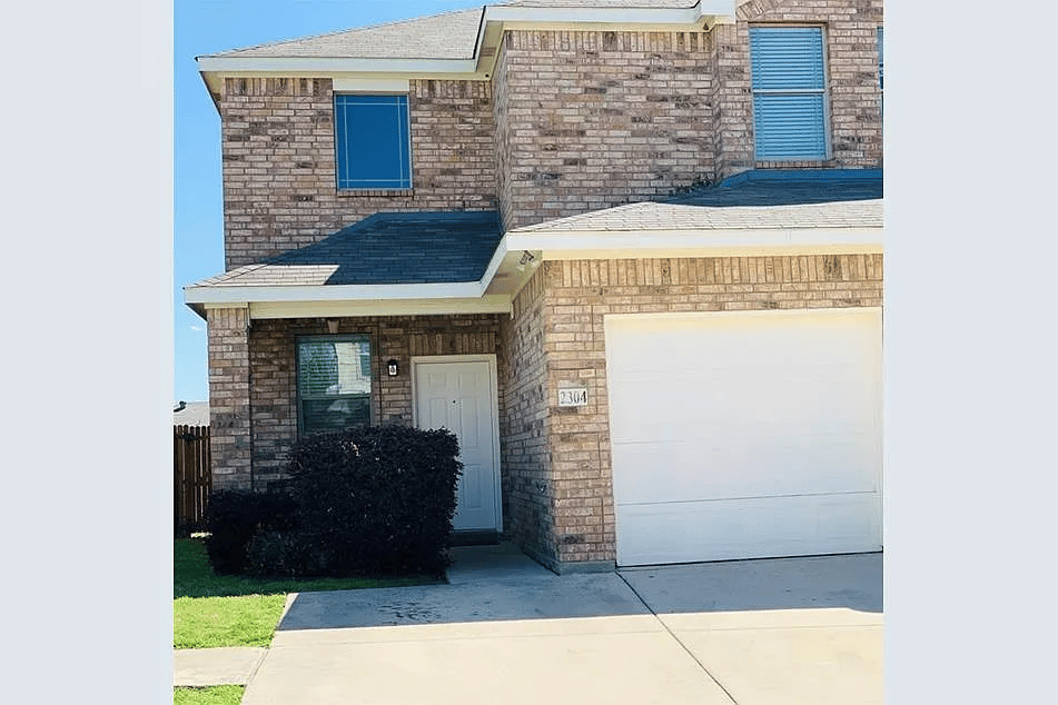 2304 Aldergate Dr