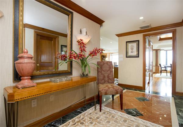 The Carlton House 10G