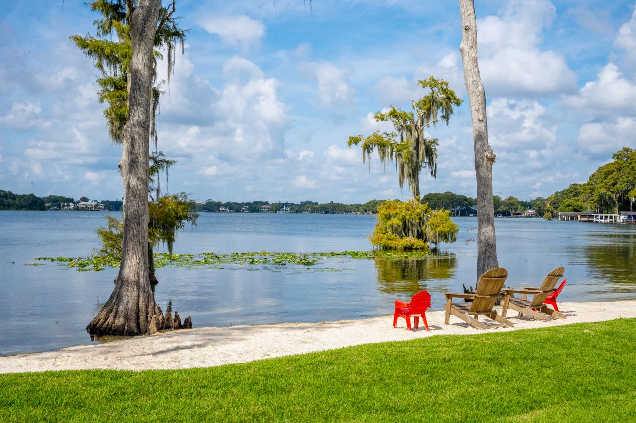 Majestic Lakefront Estate